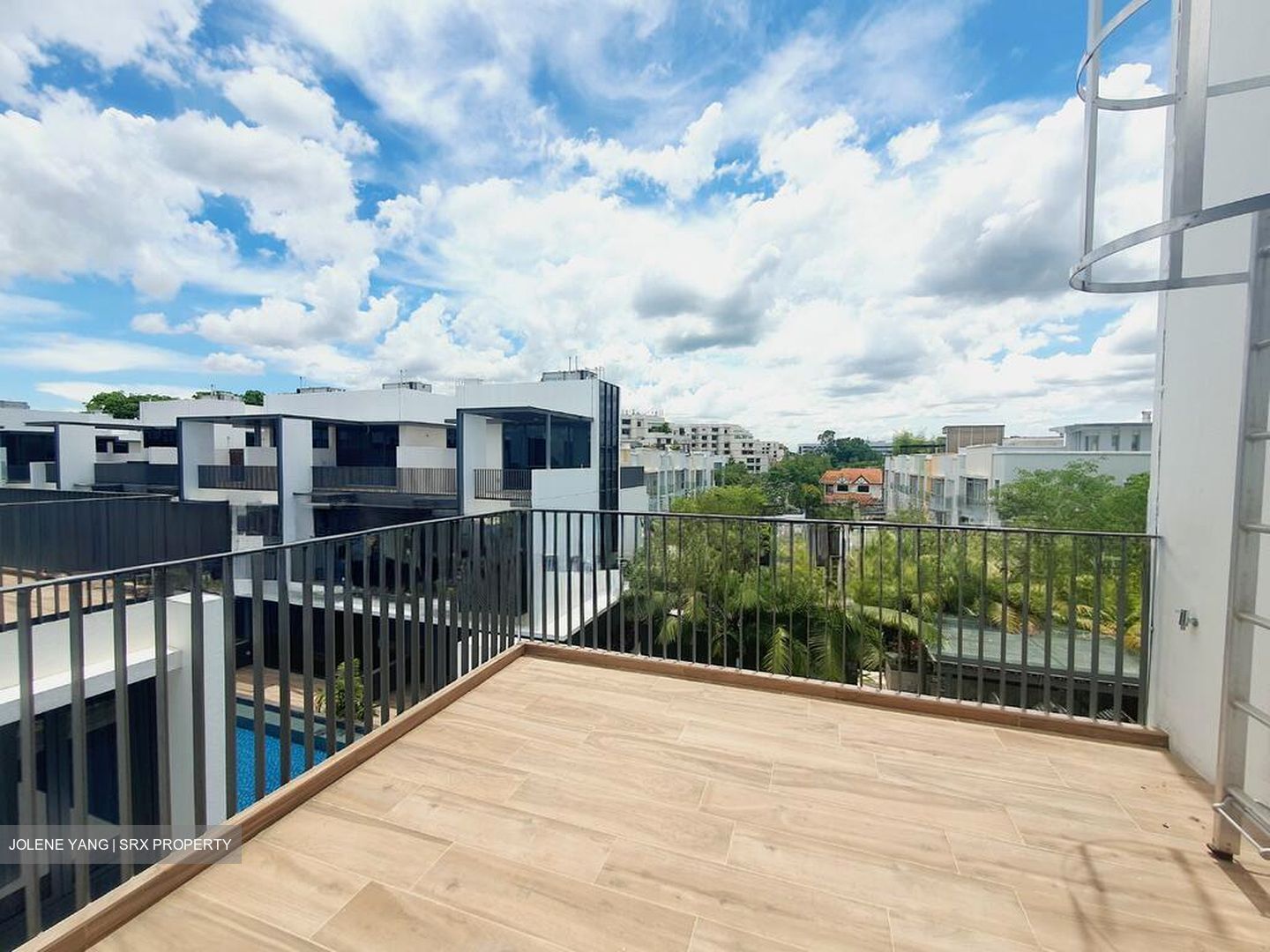 Alana (D28), Terrace #566135091